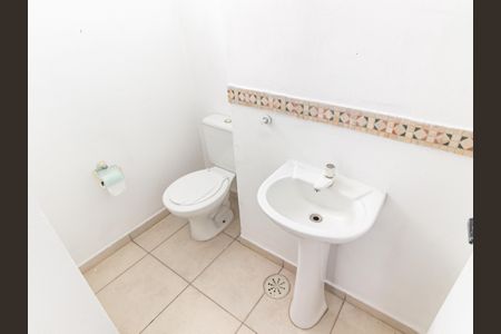 Casa à venda com 100m², 3 quartos e sem vaga Casa à venda com 100m², 3 quartos e sem vagaLavabo