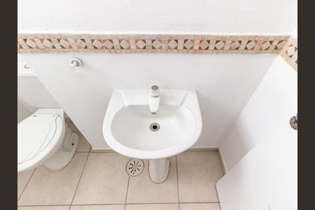 Casa à venda com 100m², 3 quartos e sem vaga Casa à venda com 100m², 3 quartos e sem vagaLavabo