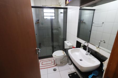 Casa de condomínio à venda com 66m², 2 quartos e 2 vagasBanheiro