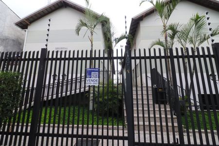 Casa de condomínio à venda com 66m², 2 quartos e 2 vagasFachada