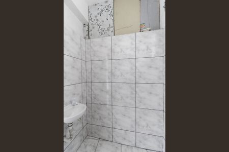 Banheiro de kitnet/studio para alugar com 1 quarto, 20m² em Parada Quinze de Novembro, São Paulo