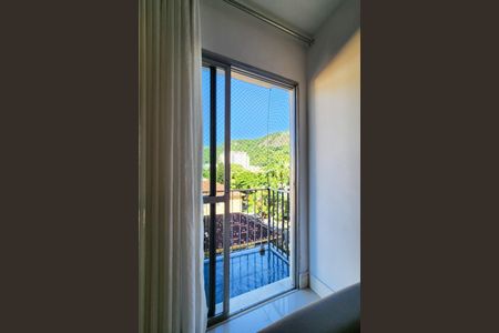 Apartamento para alugar com 90m², 2 quartos e 1 vaga Apartamento para alugar com 90m², 2 quartos e 1 vagaVaranda