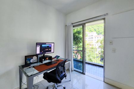 Apartamento para alugar com 90m², 2 quartos e 1 vaga Apartamento para alugar com 90m², 2 quartos e 1 vagaQuarto