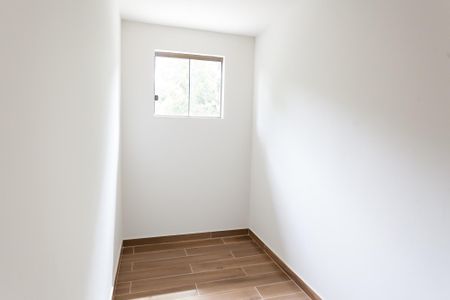 Casa de condomínio à venda com 165m², 3 quartos e 1 vagacloset suite 2