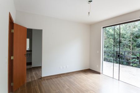 Casa de condomínio à venda com 165m², 3 quartos e 1 vagasuite 2