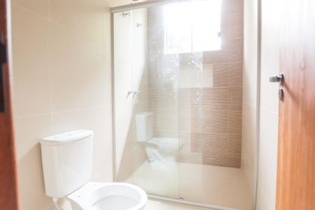 Casa de condomínio à venda com 165m², 3 quartos e 1 vagaBanheiro  suite 2