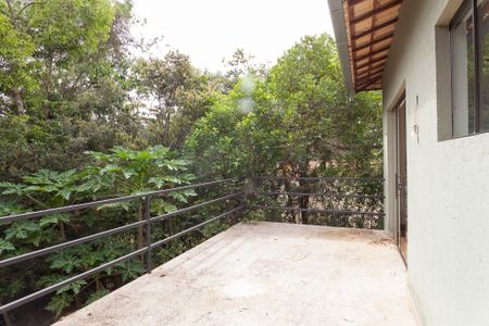 Casa de condomínio à venda com 165m², 3 quartos e 1 vagavaranda suite 2