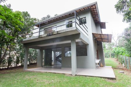 Casa de condomínio à venda com 165m², 3 quartos e 1 vagaQuintal
