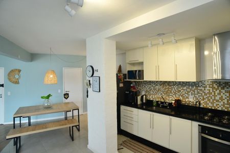 Apartamento para alugar com 90m², 2 quartos e 2 vagasCozinha