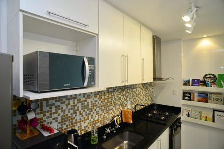 Apartamento para alugar com 90m², 2 quartos e 2 vagasCozinha