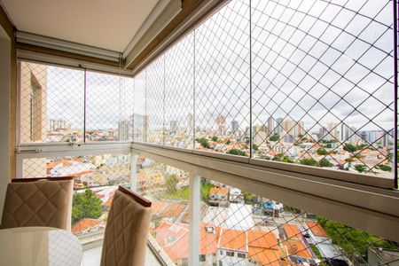 Varanda da sala de apartamento para alugar com 2 quartos, 55m² em Santa Maria, Santo André