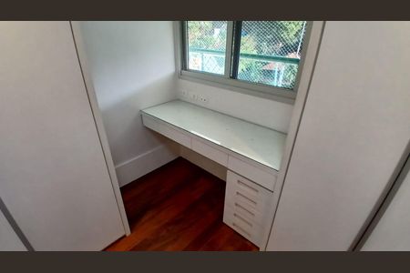 Apartamento à venda com 261m², 3 quartos e 2 vagas