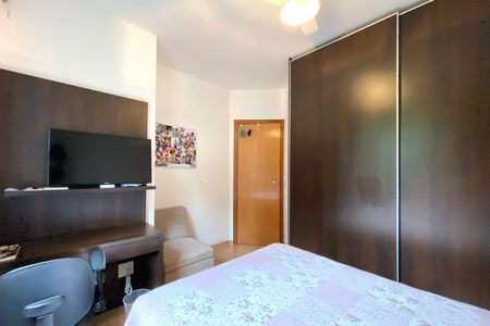 Apartamento à venda com 96m², 3 quartos e 2 vagasQuarto 2