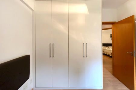 Apartamento à venda com 96m², 3 quartos e 2 vagasQuarto 3