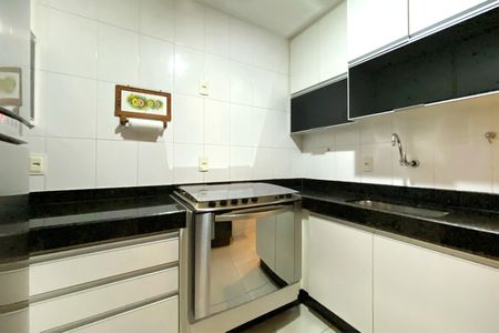 Apartamento à venda com 96m², 3 quartos e 2 vagasCozinha