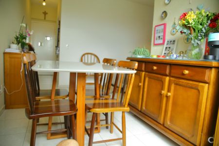 Apartamento à venda com 67m², 2 quartos e 1 vagaSala