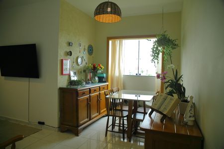 Apartamento à venda com 67m², 2 quartos e 1 vagaSala