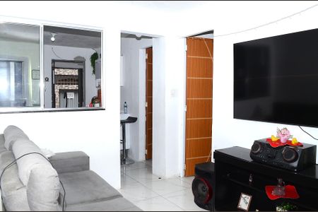Sala de casa para alugar com 2 quartos, 60m² em Jardim Vitoria, Belo Horizonte