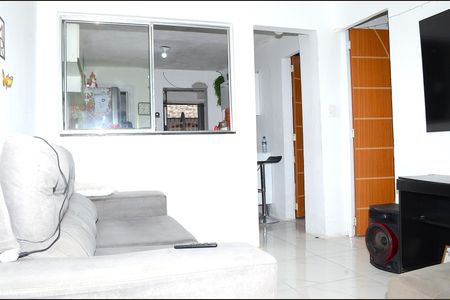 Sala de casa para alugar com 2 quartos, 60m² em Jardim Vitoria, Belo Horizonte