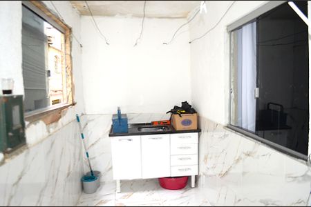 Casa para alugar com 60m², 2 quartos e 1 vagaÁrea de Serviço