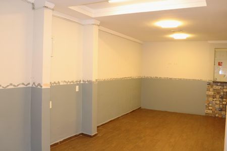 Casa à venda com 79m², 3 quartos e sem vagaSala