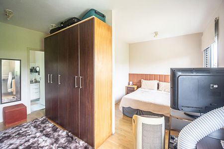 Casa de condomínio à venda com 193m², 4 quartos e 7 vagasQuarto Suíte