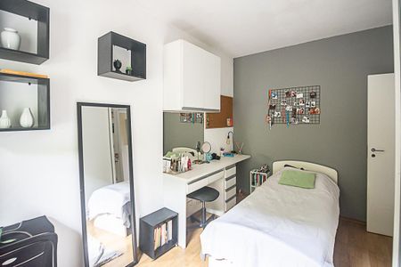 Casa de condomínio à venda com 193m², 4 quartos e 7 vagasQuarto 2