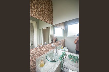 Casa de condomínio à venda com 193m², 4 quartos e 7 vagasLavabo