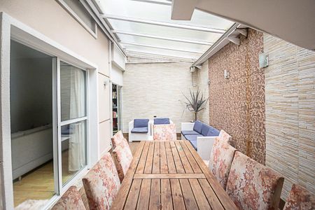 Casa de condomínio à venda com 193m², 4 quartos e 7 vagasVaranda gourmet