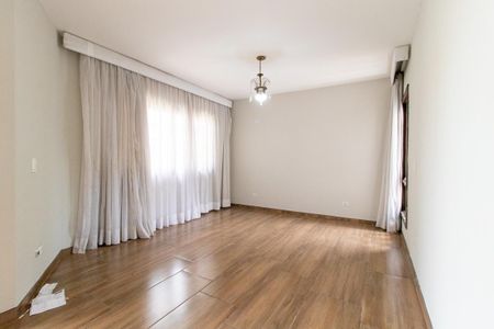 Casa para alugar com 480m², 4 quartos e 3 vagasSala