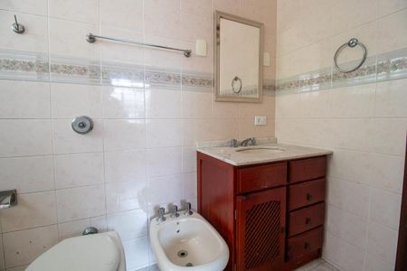 Casa para alugar com 480m², 4 quartos e 3 vagasBanheiro da Suíte