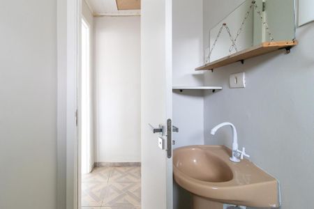 Casa para alugar com 480m², 4 quartos e 3 vagasBanheiro Social