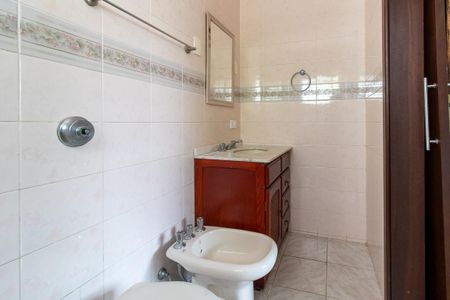 Casa para alugar com 480m², 4 quartos e 3 vagasBanheiro da Suíte