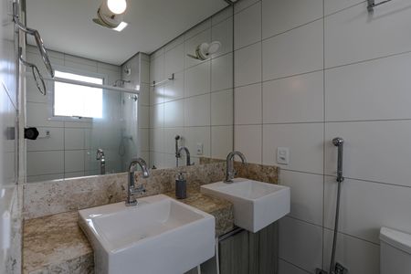 Apartamento para alugar com 110m², 3 quartos e 2 vagasBanheiro - Quarto 2 - Suíte