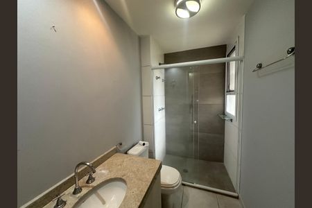 Apartamento para alugar com 74m², 2 quartos e 2 vagas Apartamento para alugar com 74m², 2 quartos e 2 vagasBanheiro da Suíte