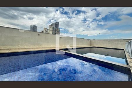 Apartamento à venda com 60m², 2 quartos e 2 vagas Apartamento à venda com 60m², 2 quartos e 2 vagasÁrea comum - Piscina