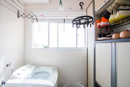 Apartamento à venda com 60m², 2 quartos e 2 vagas Apartamento à venda com 60m², 2 quartos e 2 vagasÁrea de serviço