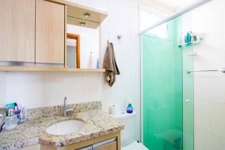 Apartamento à venda com 60m², 2 quartos e 2 vagas Apartamento à venda com 60m², 2 quartos e 2 vagasBanheiro do quarto 1
