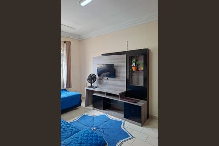 Sala de apartamento para alugar com 2 quartos, 80m² em Guilhermina, Praia Grande