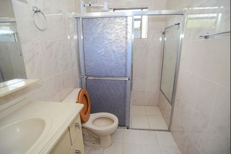 Casa de condomínio para alugar com 120m², 3 quartos e 4 vagasBanheiro 1