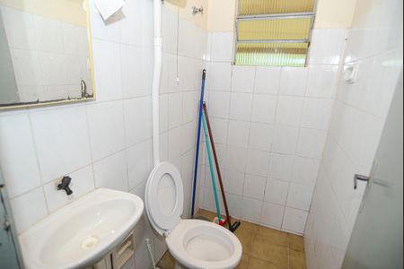 Casa de condomínio para alugar com 120m², 3 quartos e 4 vagasBanheiro 2