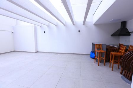 Apartamento para alugar com 28m², 1 quarto e sem vagaÁrea comum - Churrasqueira