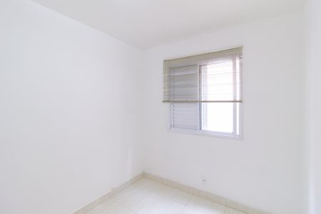 Quarto 1 de apartamento para alugar com 2 quartos, 45m² em Jardim Sao Pedro, Osasco
