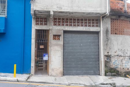 Casa para alugar com 50m², 2 quartos e sem vaga Casa para alugar com 50m², 2 quartos e sem vagaFachada + placa