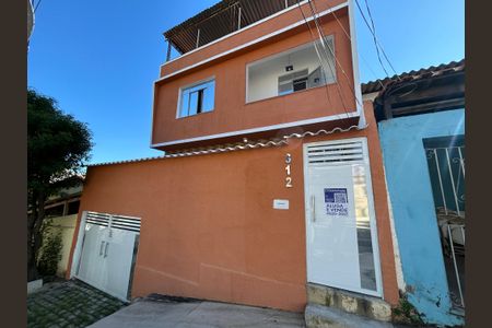 Casa para alugar com 181m², 2 quartos e 1 vagaFachada + plaquinha