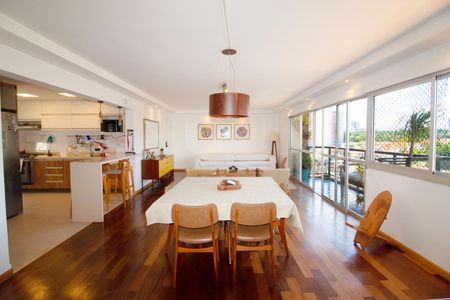 Apartamento à venda com 157m², 3 quartos e 2 vagas