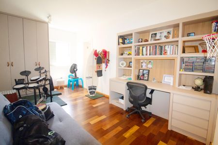 Apartamento à venda com 157m², 3 quartos e 2 vagas
