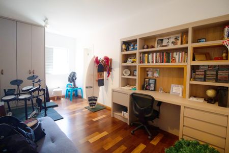 Apartamento à venda com 157m², 3 quartos e 2 vagas