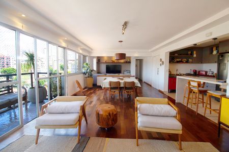 Apartamento à venda com 157m², 3 quartos e 2 vagas