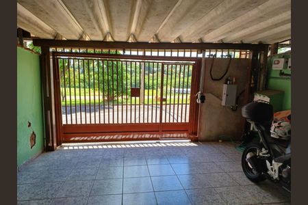 Casa à venda com 75m², 4 quartos e 2 vagasFoto 03